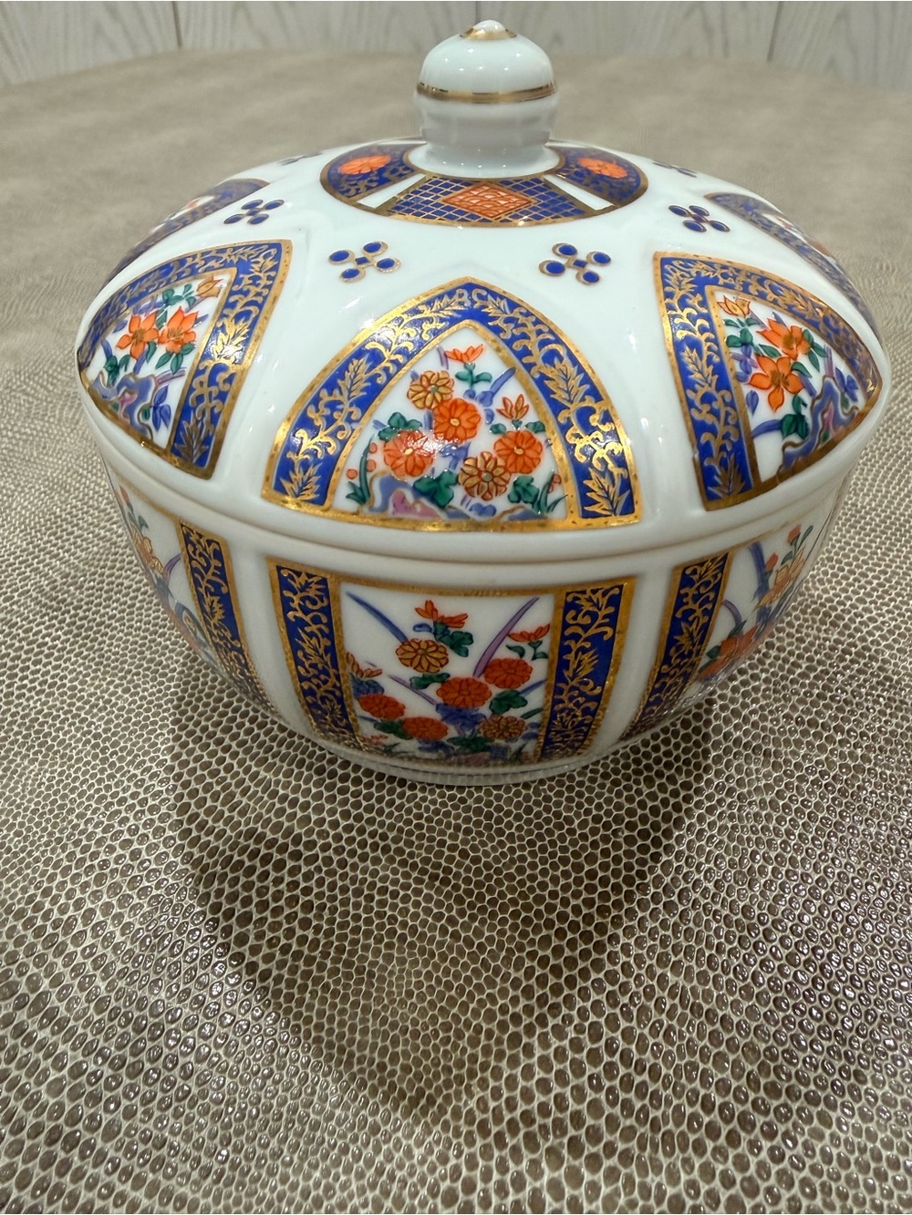 Vintage Japanese Imari Porcelain Covered Jar Floral Gold Cobalt